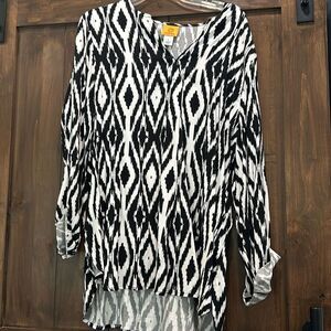 E225 Ruby Rd Sz. L Black & White Top Women's EUC